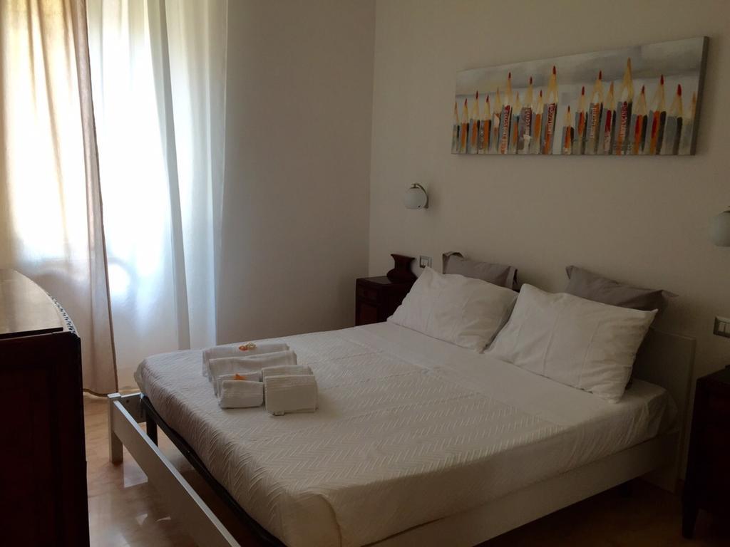 Casa Vacanza Colosseo Ρώμη Δωμάτιο φωτογραφία